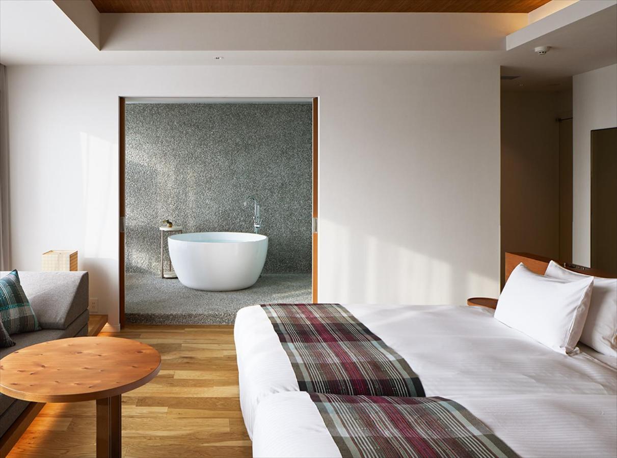 Hotel Strata 4*