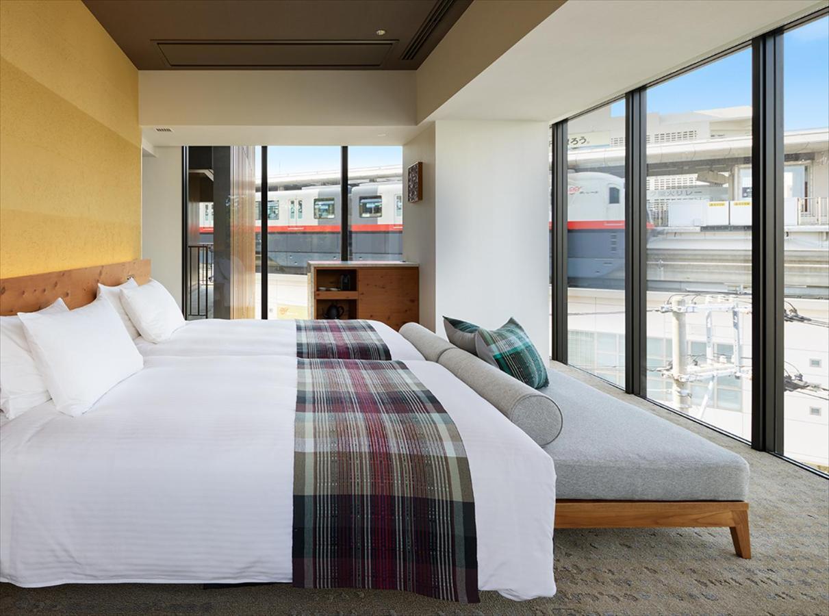 Hotel Strata 4*